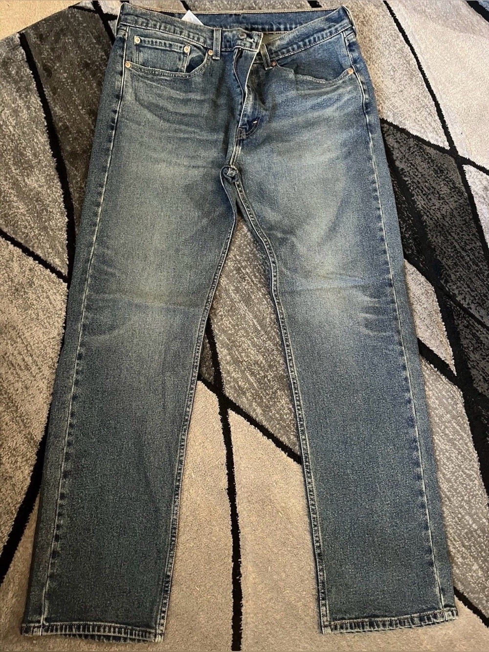 Size 34 x 32 - Levi & Strauss Levi’s 505 Medium Wash Straight Denim Jeans